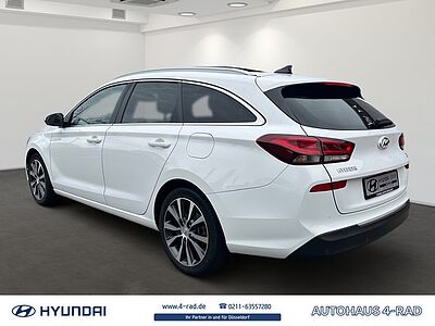 Hyundai i30 Kombi 1.6 CRDi 136PS STYLE Panoramadach, Navigationspaket